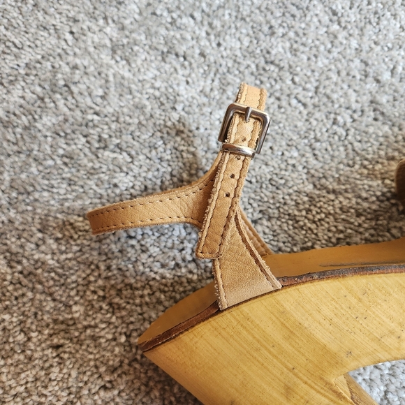 Steve Madden Lavii Tan Leather Wooden Platform 70s Sandals - Picture 5 of 11